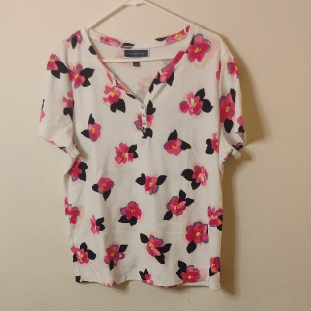 Karen Scott White Short Sleeve Pink Floral and Black Leaf Details Size XL